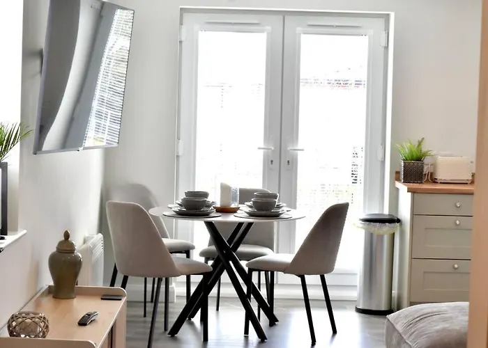 *luxury 2min From شقة كارلايل